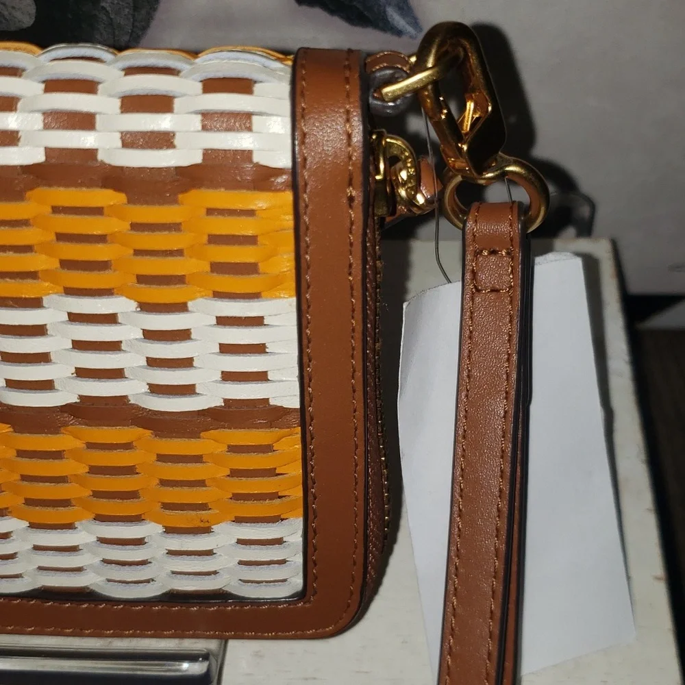 Tory Burch Emerson Woven Continental - Picture 3 of 9